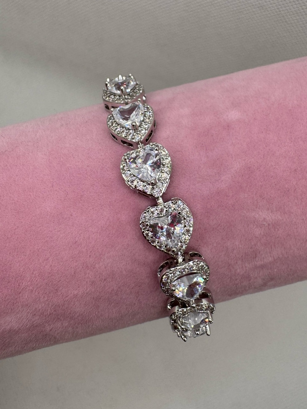 🩶💎NWT Silver Plated Heart CZ Tennis Bracelet 7.5” end to end